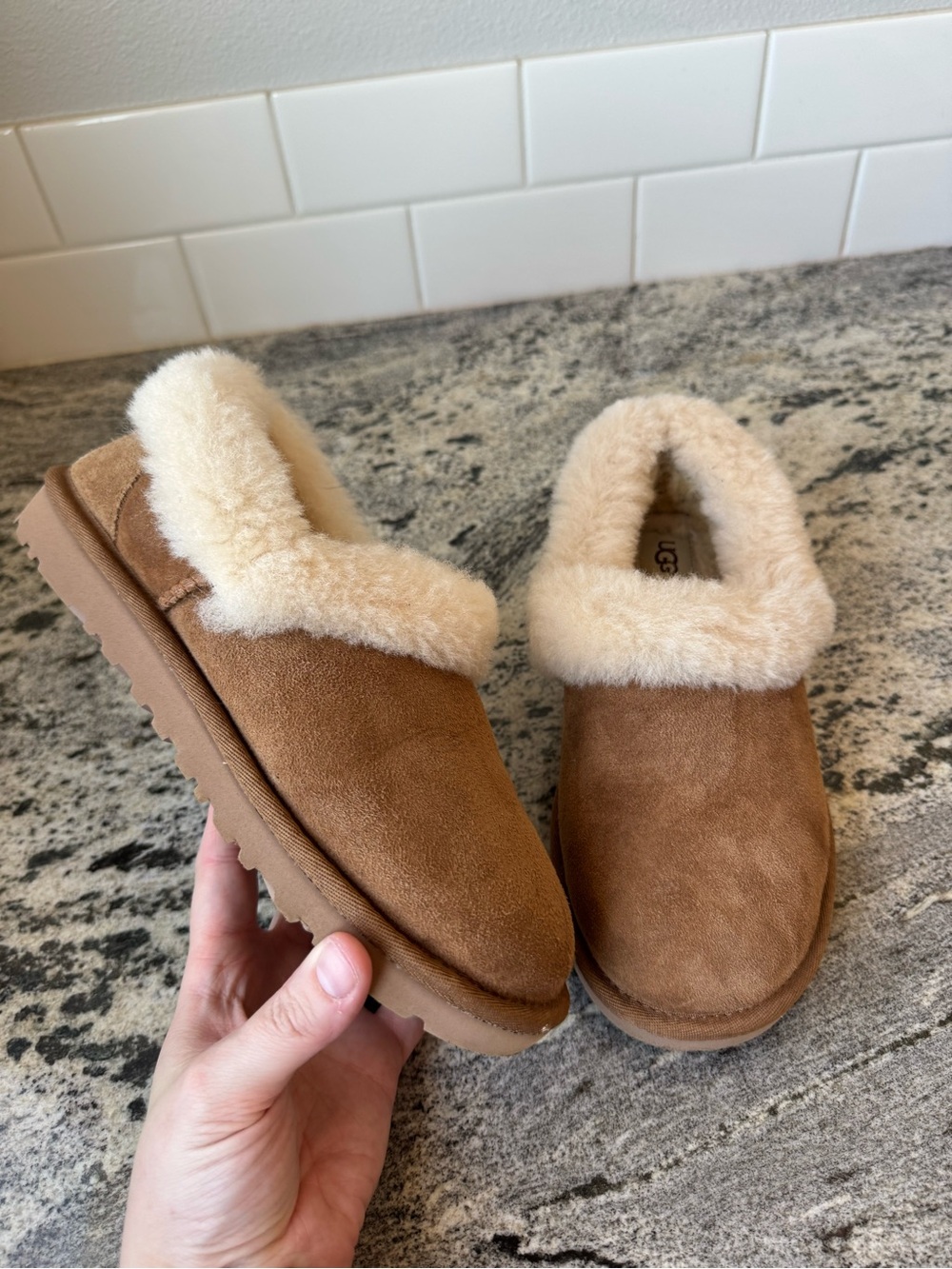 UGG Nita UGGplush Slipper Women’s Size 6 EUC